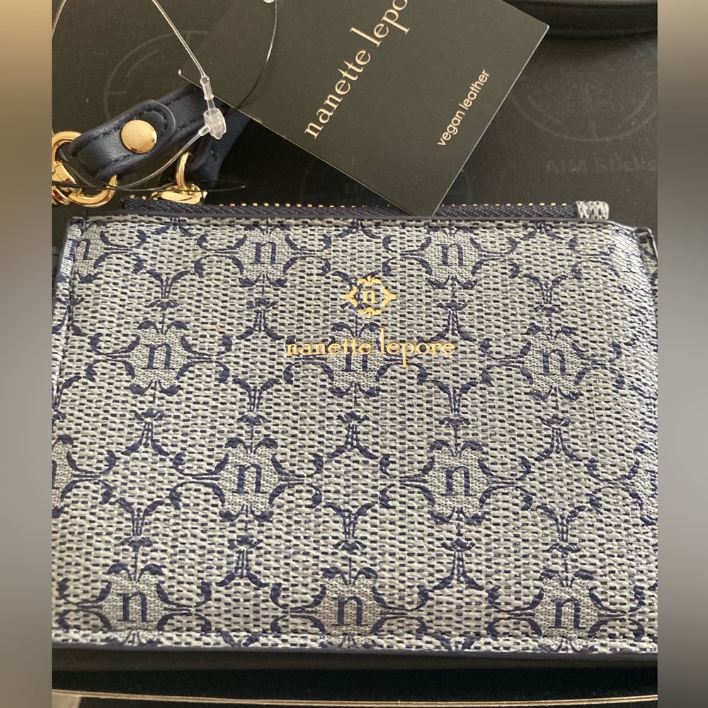 Wristlet